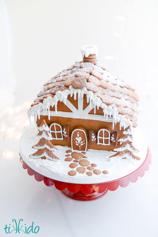 Gingerbread house decorated with only royal icing.