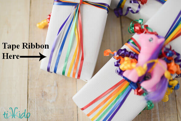 easy colorful gift wrap idea