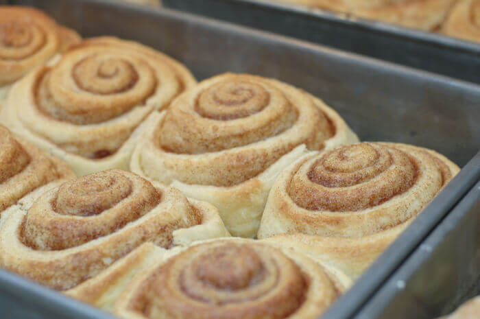 Baked cinnamon rolls in a pan