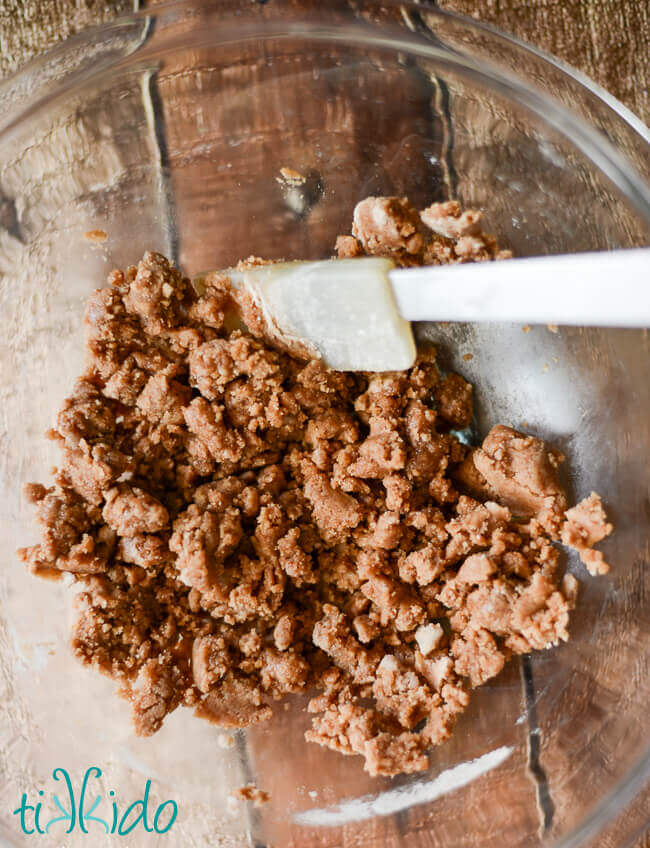 Crumb topping for applesauce spice muffins.