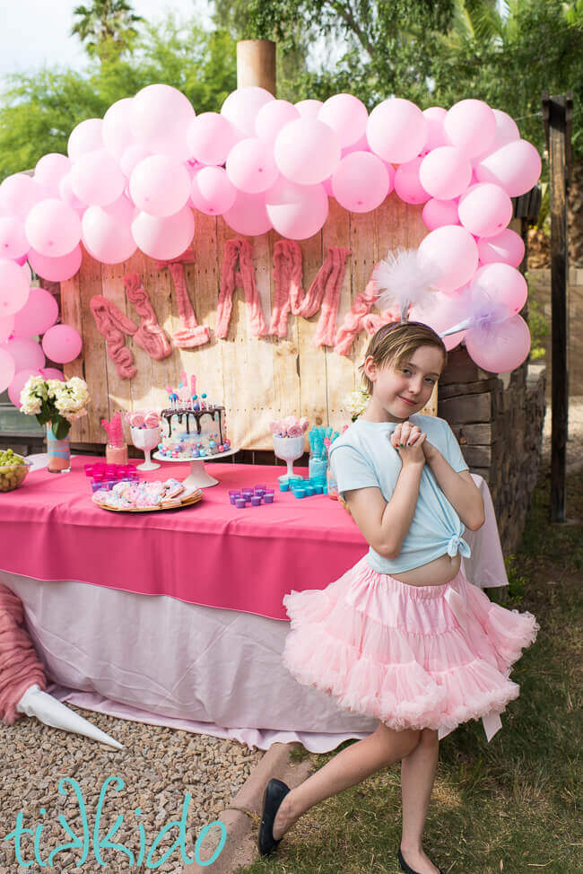 The Sweetest Birthday Theme? A Cotton Candy Party! | Tikkido.com