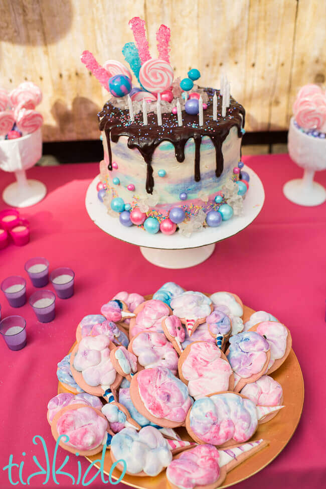 The Sweetest Birthday Theme? A Cotton Candy Party! | Tikkido.com