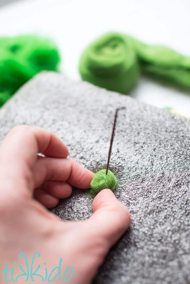 How to Make a Felt Ball with Needle Felting