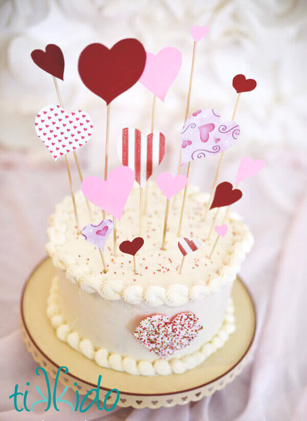 Easy Valentine's Day Cake Topper