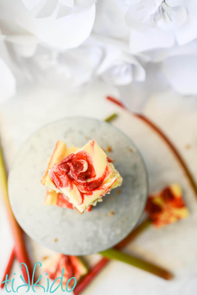 Rhubarb Cheesecake Bars