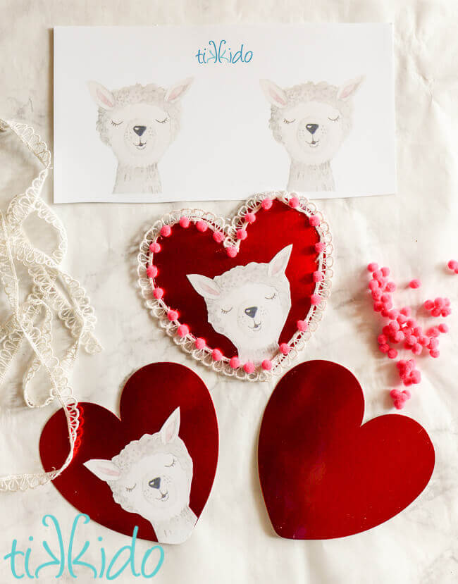 diy-llama-valentine-s-day-garland-with-free-printable-llamas