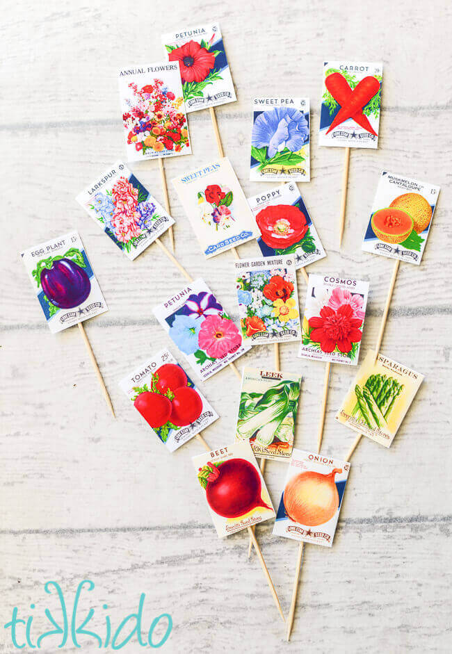 Printable vintage seed packet cupcake toppers to make the easiest spring garden cupcakes.