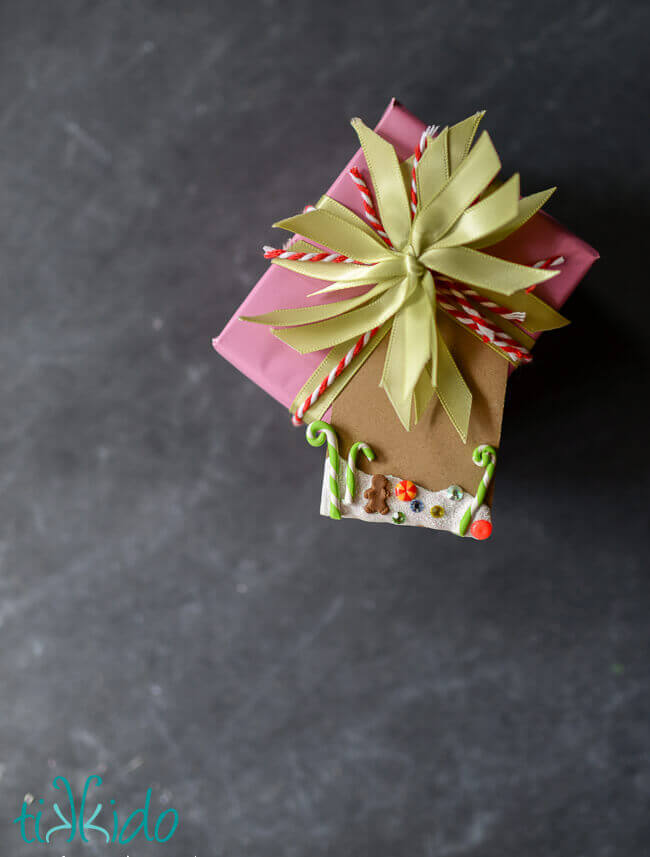 DIY Christmas Gift Tag inspired by Christmas gingerbread