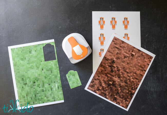 Geeky Gifts: Minecraft wrapping paper is a gift that requires no