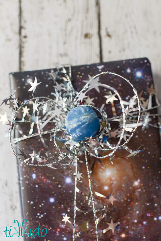 Space gift wrap new arrivals