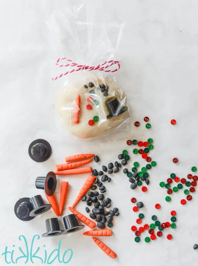 DIY Build a Play Dough Snowman Kit